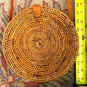 Handwoven straw grass woven bag used once